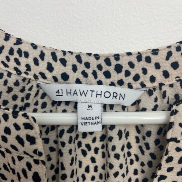 41 Hawthorn Morey Blouse Top Sz M Animal Print Tan & Black 3/4 Sleeve Split Neck - Picture 3 of 5